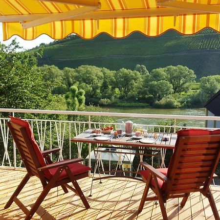 Casa Barzen - Stilvoll Urlauben An Der Mosel Reil Exterior foto