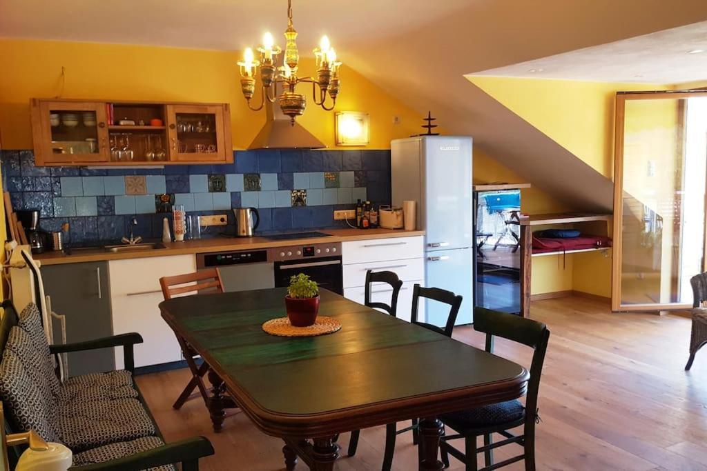 Casa Barzen - Stilvoll Urlauben An Der Mosel Reil Exterior foto